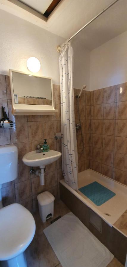 - 3 A Beautiful With A Sea View Apartment